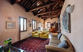 Casa Dei Pittori Venice Apartments